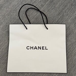 CHANEL Classic White Gift bag with Black Accents